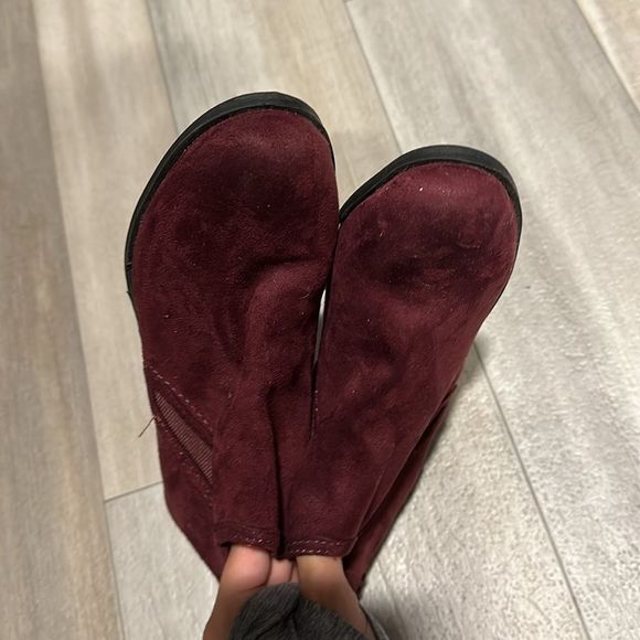 Women's Burgundy Ankle Boots - Picture 5 of 7